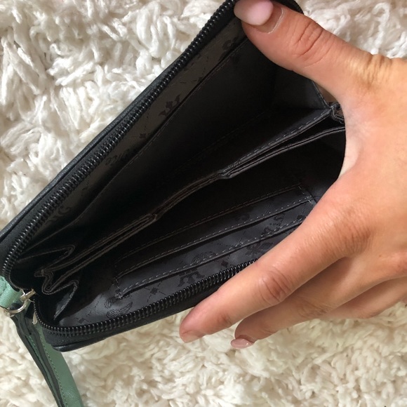 Michael Kors small wallet - Picture 2 of 3